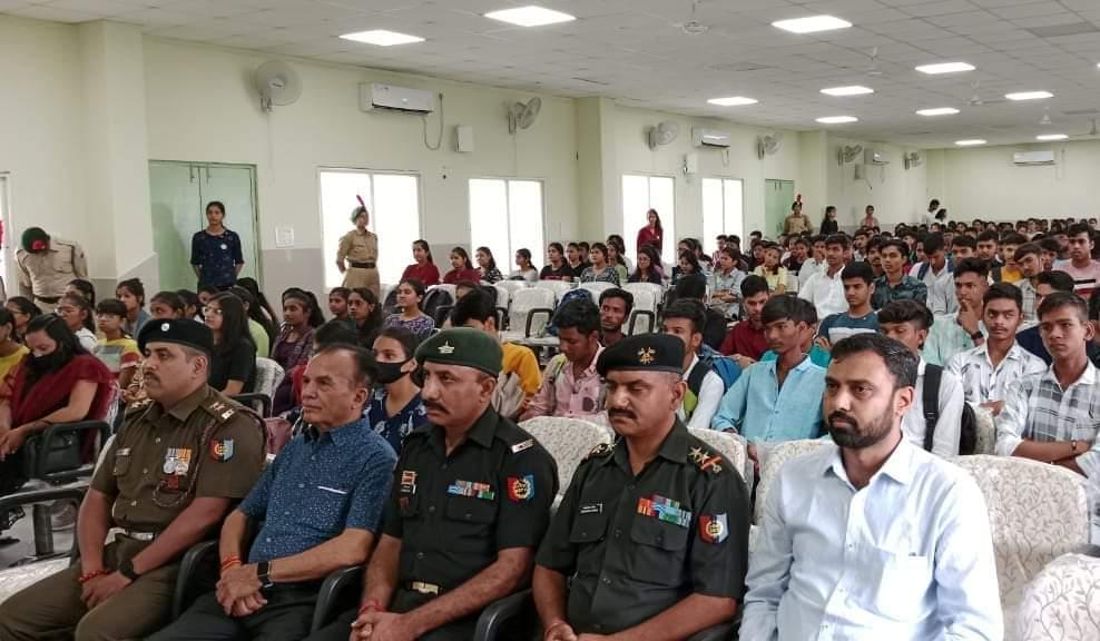 Shri Jayantilal Hirachand Sanghvi Gujarati Innovative College Of Commerce & Science Indore Infrastructure photo 10